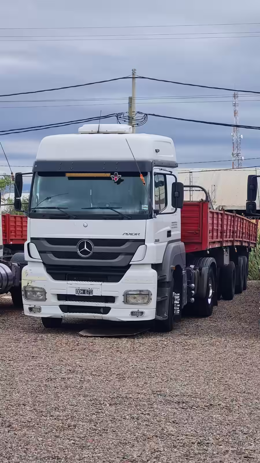 Mercedes Benz Axor 2035 de la flota Rutas del Sur en Mendoza
